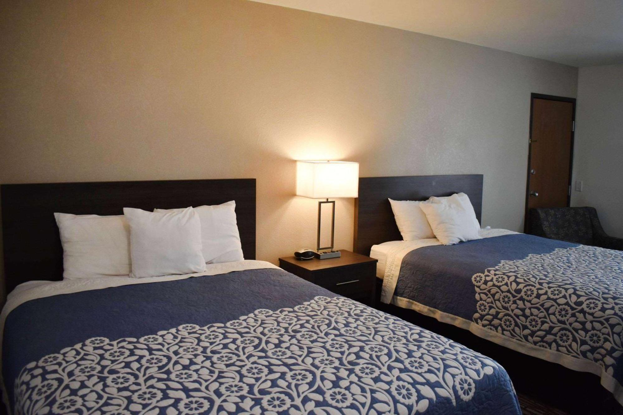Super 8 By Wyndham Grand Island Hotel Ngoại thất bức ảnh