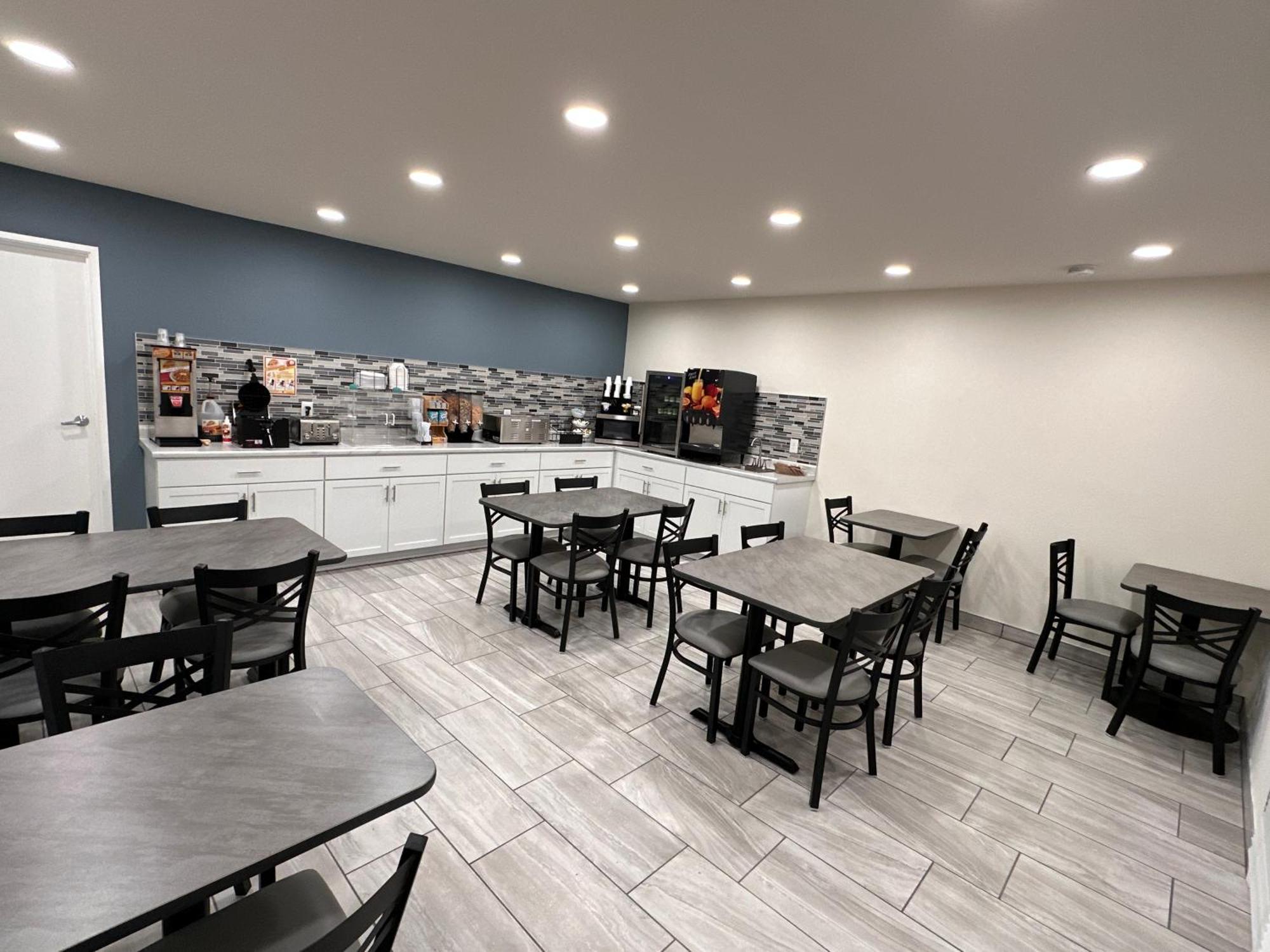 Super 8 By Wyndham Grand Island Hotel Ngoại thất bức ảnh