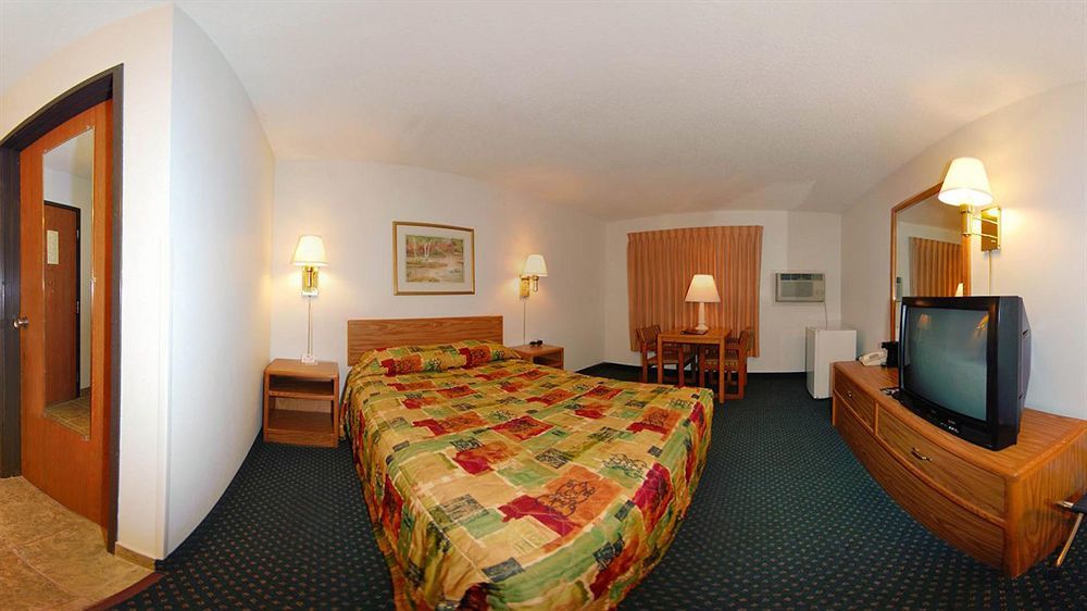 Super 8 By Wyndham Grand Island Hotel Ngoại thất bức ảnh