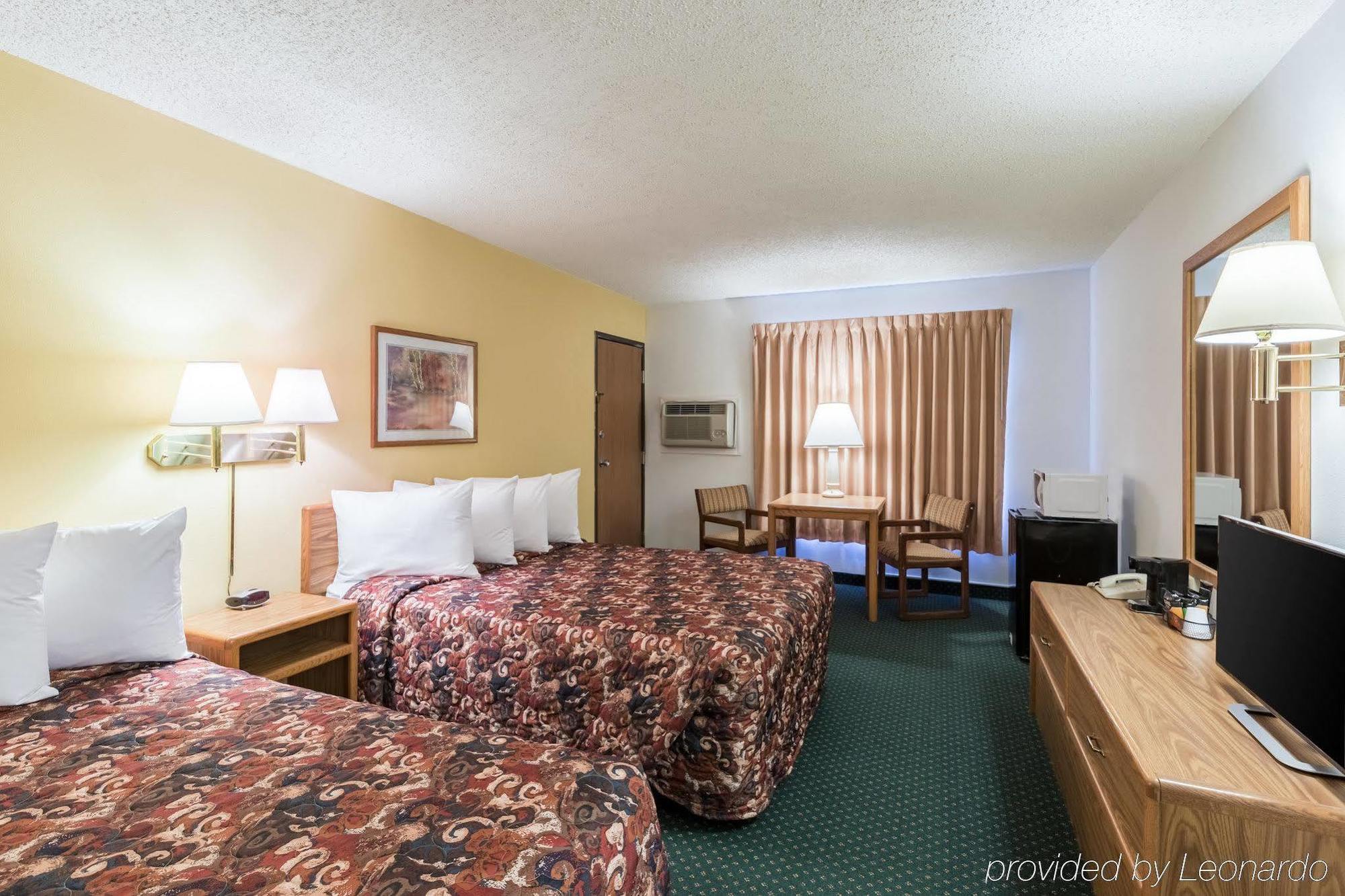 Super 8 By Wyndham Grand Island Hotel Ngoại thất bức ảnh
